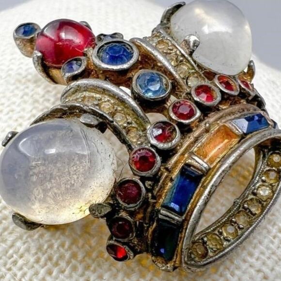 Vintage Trifari Crown Pin Brooch Jelly Belly Simulated Moonstone